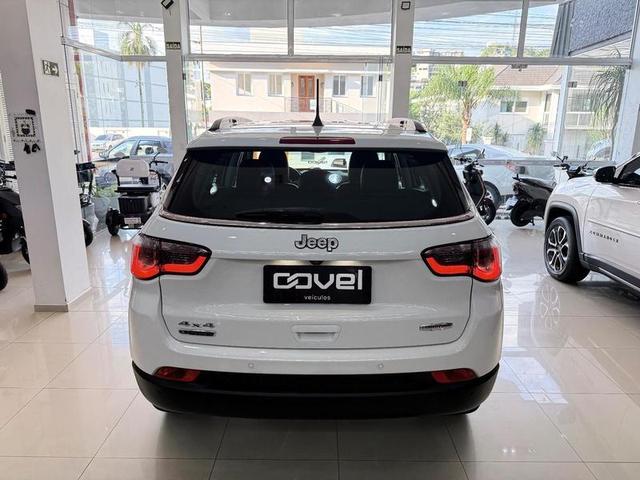 Foto número 176066 do veiculo